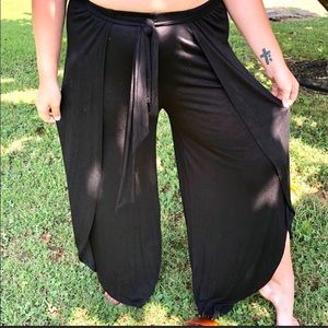 Myesper Apparel black loose elastic waisted pant